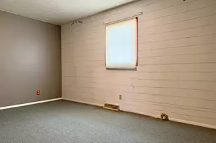 402 E St Louis St, Knox, IN 46534 - Photo 9