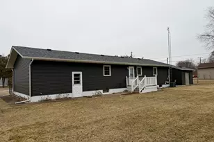 402 E St Louis St, Knox, IN 46534 - Photo 19