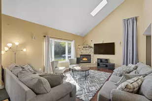 1356 Sugar Creek Ct, Valparaiso, IN 46385 - Photo 5