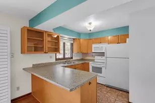 1439 Elm Ct, Schererville, IN 46375 - Photo 7