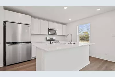 120 Cressmoor Boulevard, Hobart, IN 46342 - Photo 3