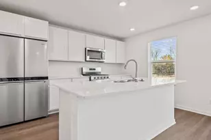 120 Cressmoor Blvd, Hobart, IN 46342 - Photo 3