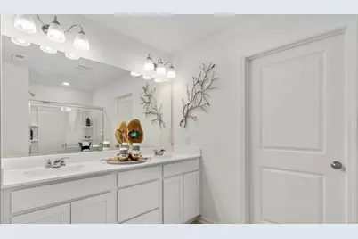 126 Cressmoor Boulevard, Hobart, IN 46342 - Photo 11