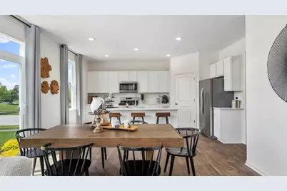 126 Cressmoor Boulevard, Hobart, IN 46342 - Photo 7