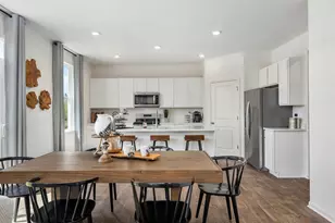 126 Cressmoor Blvd, Hobart, IN 46342 - Photo 7