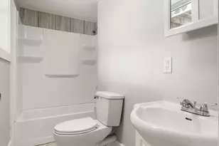 2602 Oakwood Ave, Valparaiso, IN 46383 - Photo 17