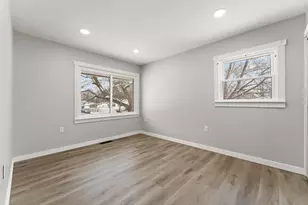 2602 Oakwood Ave, Valparaiso, IN 46383 - Photo 13