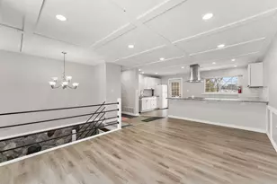 2602 Oakwood Ave, Valparaiso, IN 46383 - Photo 3