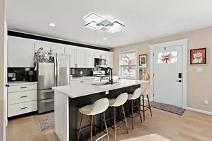 303 Union St, Valparaiso, IN 46383 - Photo 5