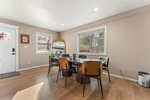 303 Union St, Valparaiso, IN 46383 - Photo 9