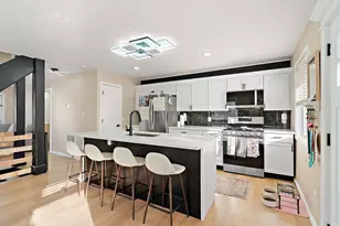 303 Union St, Valparaiso, IN 46383 - Photo 3