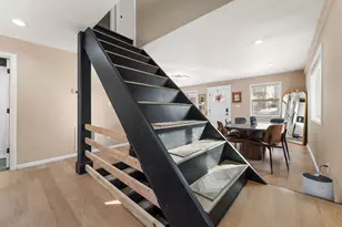 303 Union St, Valparaiso, IN 46383 - Photo 13