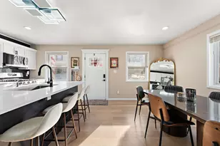 303 Union St, Valparaiso, IN 46383 - Photo 5