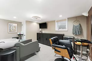 303 Union St, Valparaiso, IN 46383 - Photo 21