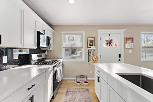 303 Union St, Valparaiso, IN 46383 - Photo 7