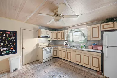 4617 Hickory Avenue, Hammond, IN 46327 - Photo 9