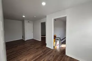 3608 W 73rd Ct, Merrillville, IN 46410 - Photo 5