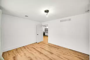 1411 W Beam St, Chesterton, IN 46304 - Photo 13