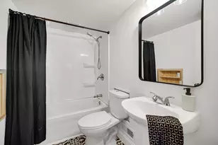 1411 W Beam St, Chesterton, IN 46304 - Photo 11