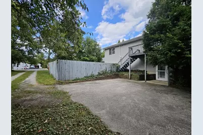 647 N Calumet Road, Chesterton, IN 46304 - Photo 5