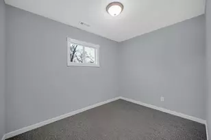 436 E 47th Pl, Gary, IN 46409 - Photo 11