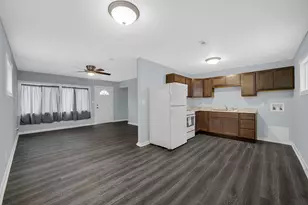 436 E 47th Pl, Gary, IN 46409 - Photo 5