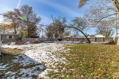 8406 Ellsworth Court, Merrillville, IN 46410 - Photo 41