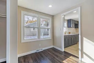 8406 Ellsworth Ct, Merrillville, IN 46410 - Photo 27