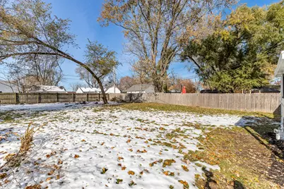 8406 Ellsworth Court, Merrillville, IN 46410 - Photo 39