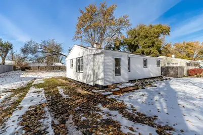 8406 Ellsworth Court, Merrillville, IN 46410 - Photo 5