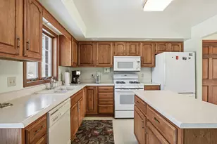 1325 Wildwood Dr, Lowell, IN 46356 - Photo 9