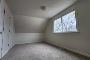 723 Fox River Rd, Valparaiso, IN 46385 - Photo 5