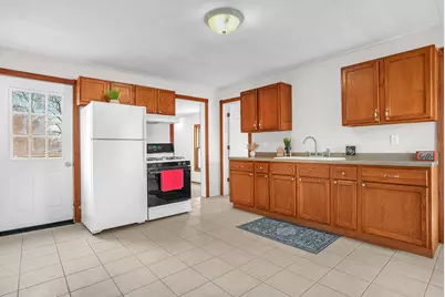 105 E Bates Street, Hebron, IN 46341 - Photo 5