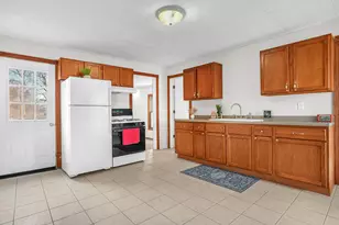 105 E Bates St, Hebron, IN 46341 - Photo 5