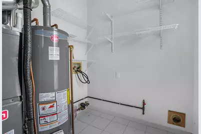 105 E Bates Street, Hebron, IN 46341 - Photo 19