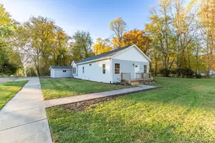 2290 Newton St, Lake Station, IN 46405 - Photo 3