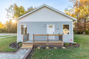 2290 Newton St, Lake Station, IN 46405 - Photo 5