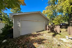 218 N Ash St, Hobart, IN 46342 - Photo 33