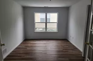 691 W 77th Ave, Merrillville, IN 46410 - Photo 7