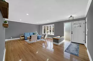 8228 Greenwood Ave, Munster, IN 46321 - Photo 3