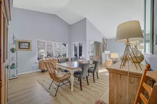 237 Azalea Dr, Hobart, IN 46342 - Photo 7