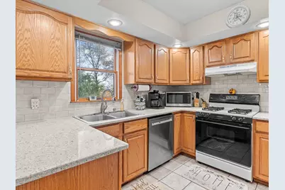 372 Radcliff Drive, Valparaiso, IN 46383 - Photo 9