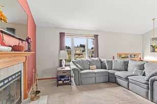 372 Radcliff Dr, Valparaiso, IN 46383 - Photo 13