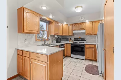 372 Radcliff Drive, Valparaiso, IN 46383 - Photo 7