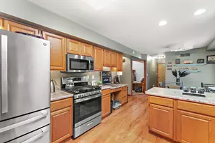 602 Brunswick Ct, Valparaiso, IN 46383 - Photo 9