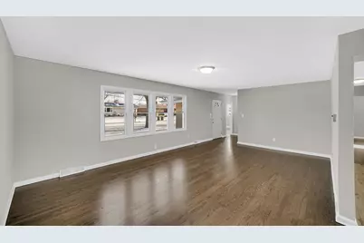 326 S Lasalle Street, Hobart, IN 46342 - Photo 9