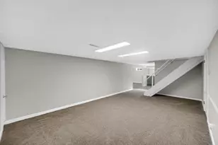 326 S Lasalle St, Hobart, IN 46342 - Photo 15