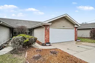 916 N Colfax St, Griffith, IN 46319 - Photo 3