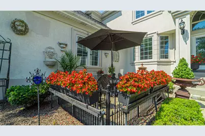 836 Royal Dublin Lane, Dyer, IN 46311 - Photo 5