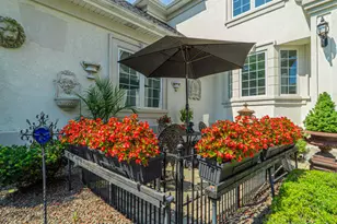 836 Royal Dublin Ln, Dyer, IN 46311 - Photo 5